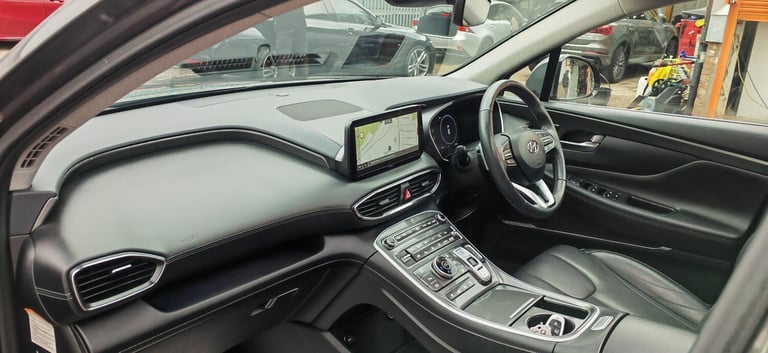 2023 Hyundai Santa Fe 1.6 T-GDi 13.8kWh Ultimate Auto 4WD Euro 6 (s/s) 5dr ESTATE Petrol/Electric...