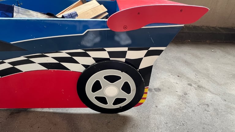 Children’s Race Car Bed