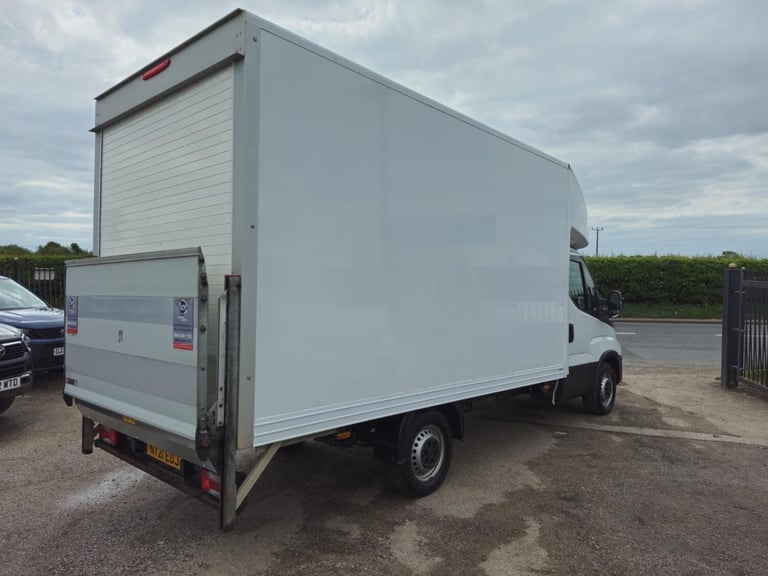 IVECO DAILY LUTON TAIL LIFT 2.3 D HPI 14V 35S 3000 2021