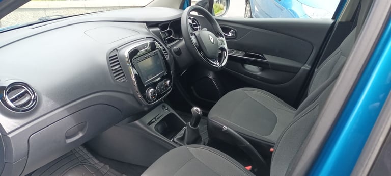 Renault, CAPTUR, Hatchback, 2015, Manual, 1461 (cc), 5 doors