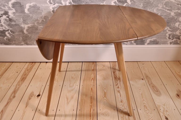RENOVATED Vintage Retro Designer 60's Ercol Oval / Circular Drop Leaf / Extending Plank Table