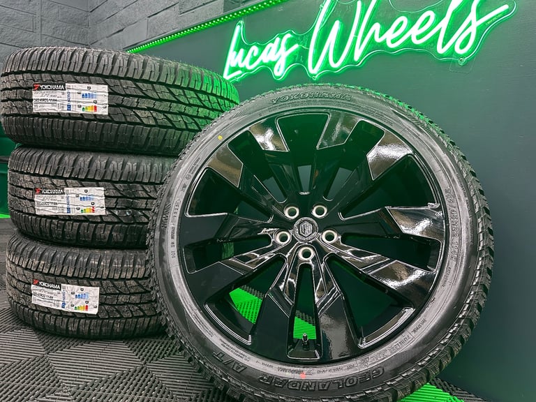 22” Urban WX-1 Black Sawblade Alloy Wheels - Land Rover Defender 90 / 110 L663 & NEW Yokohama AT’s!