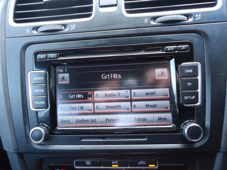 VOLKSWAGEN GOLF 1.6 TDI Match Silver Auto Diesel 2012