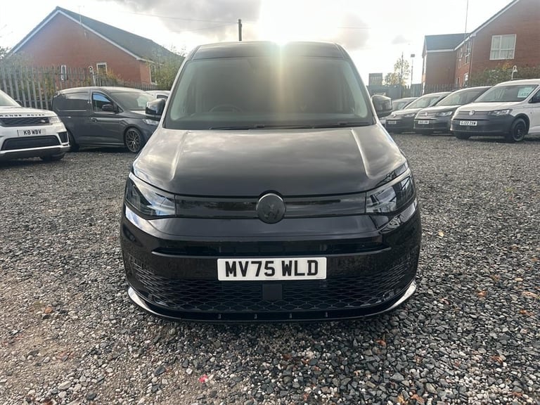 Volkswagen Caddy Maxi Wolfsburg Stealth Edition DSG Commerce Pro Euro 6