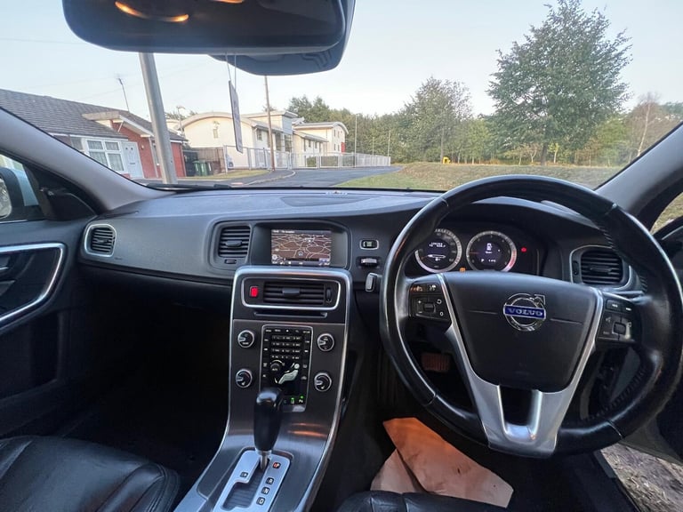 2010 Volvo V60 D3 [163] SE Lux 5dr Geartronic ESTATE Diesel Automatic
