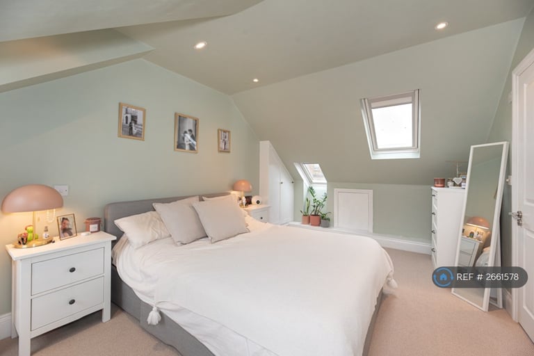 2 bedroom flat in Cavendish Road, London, SW12 (2 bed) (#2661578)