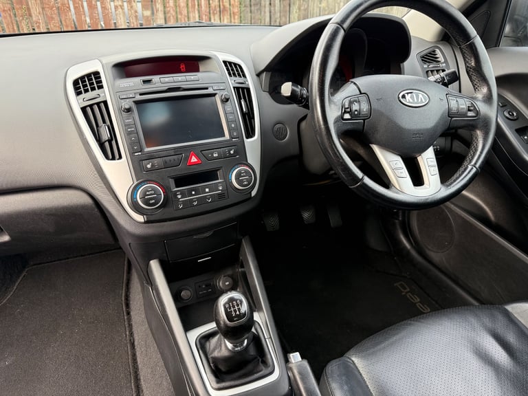 Kia, PRO CEED, Hatchback, 2013, Manual, 1582 (cc), 3 doors