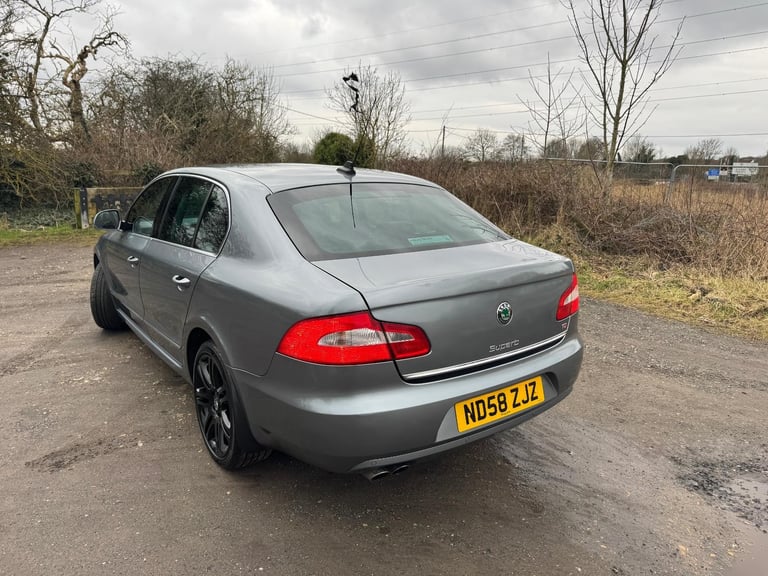 2058 Skoda Superb 2.0 CRTDi Elegance 2Dr Saloon £3699