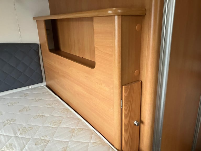 Lunar Fivestar Motorhome Fixed Bed 4 Berth 06’ Renault DCI 120 LWB