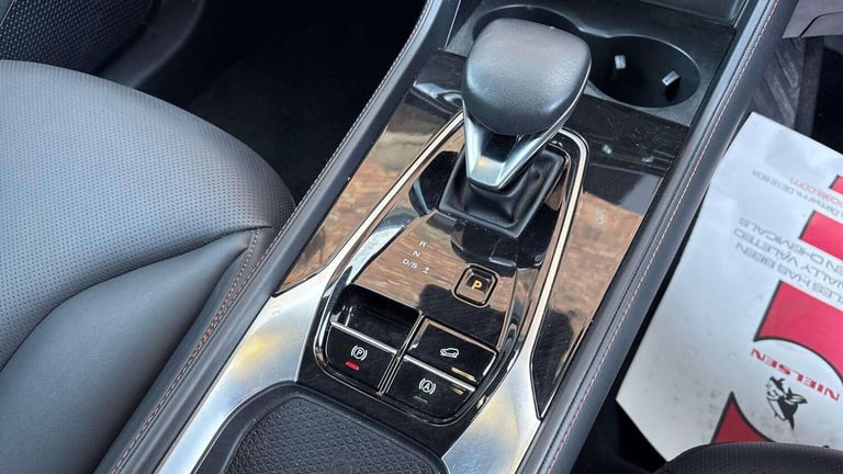 2025 MG MG HS 1.5 T-GDI Trophy 5dr DCT ESTATE PETROL Automatic