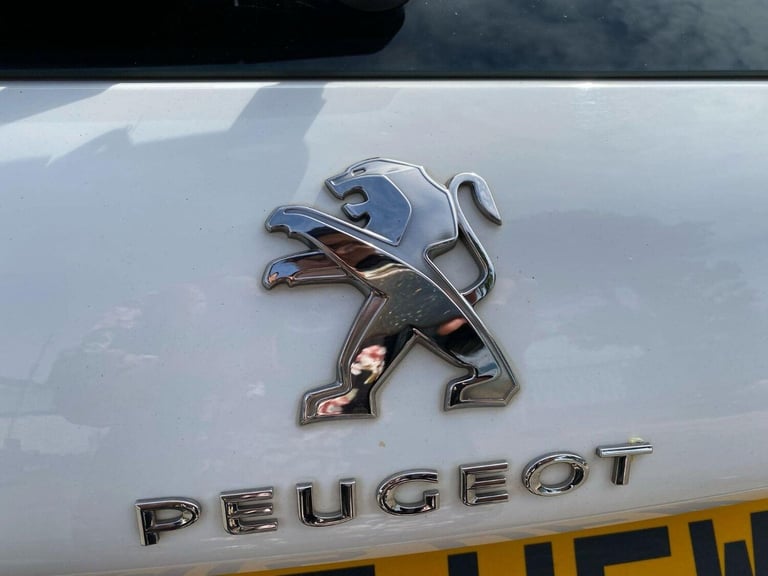 2015 Peugeot 2008 1.2 PureTech Access Euro 6 5dr (A/C) Petrol