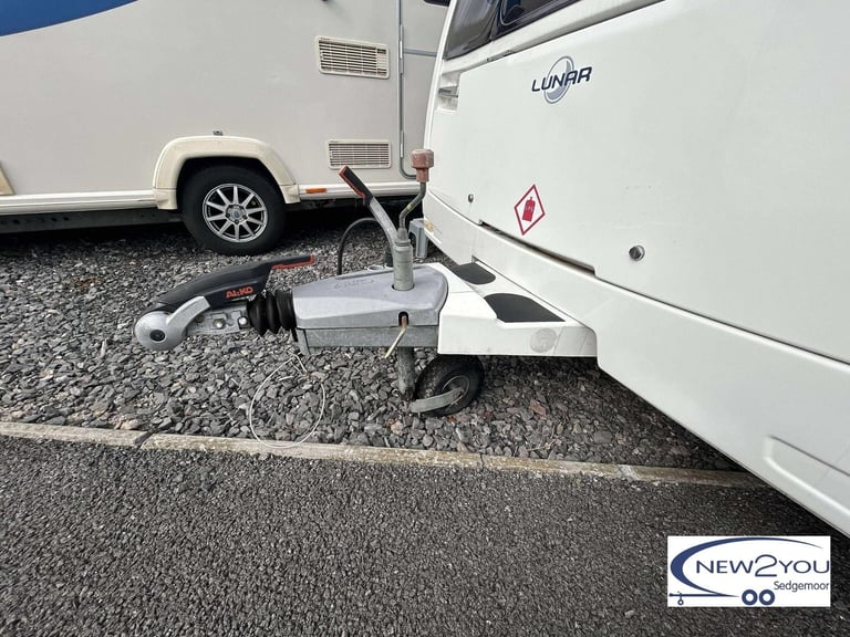 2015 Lunar Conquest CK 2 Berth Caravan + Motor mover - STOCK S048