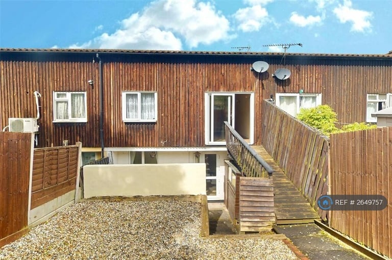 1 bedroom in Manning Grove, Langdon Hills, Basildon, SS16 (#2649757)
