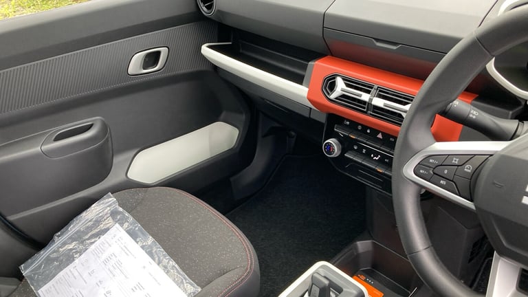 2025 Dacia Spring 27kWh Expression 65 48kW 5dr Auto Electric Hatchback Hatchback Electric Automatic