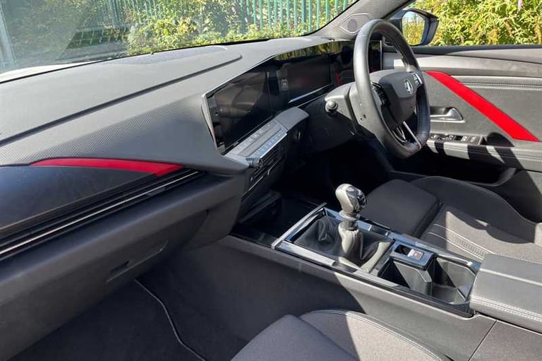 2022 Vauxhall Astra 1.2i Turbo (130 PS) GS Line 5 Door Petrol Hatchback *** 1 Owner / Full Vaux H...