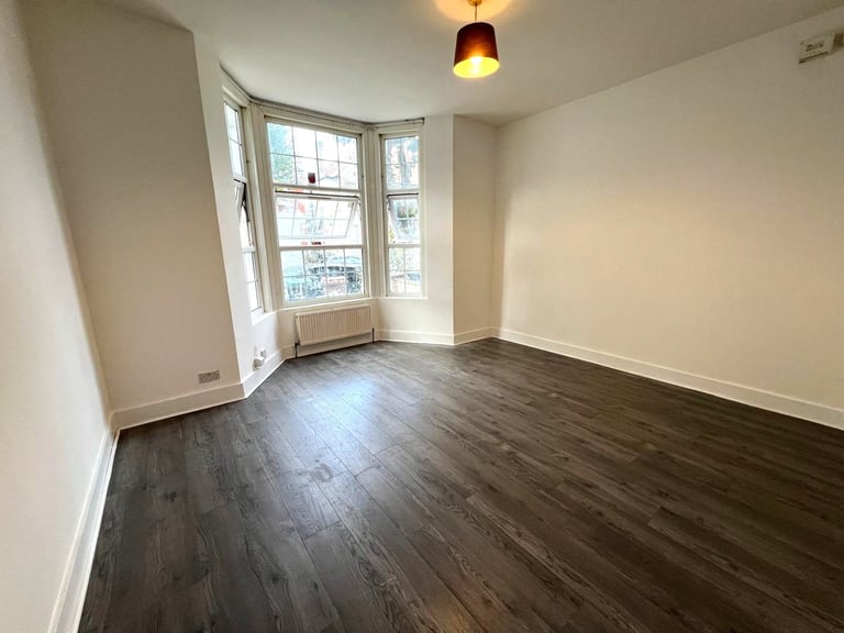 image for Newly Renovated prime location 2 double bedrooms Ground floor flat near Turnpike Lane Station