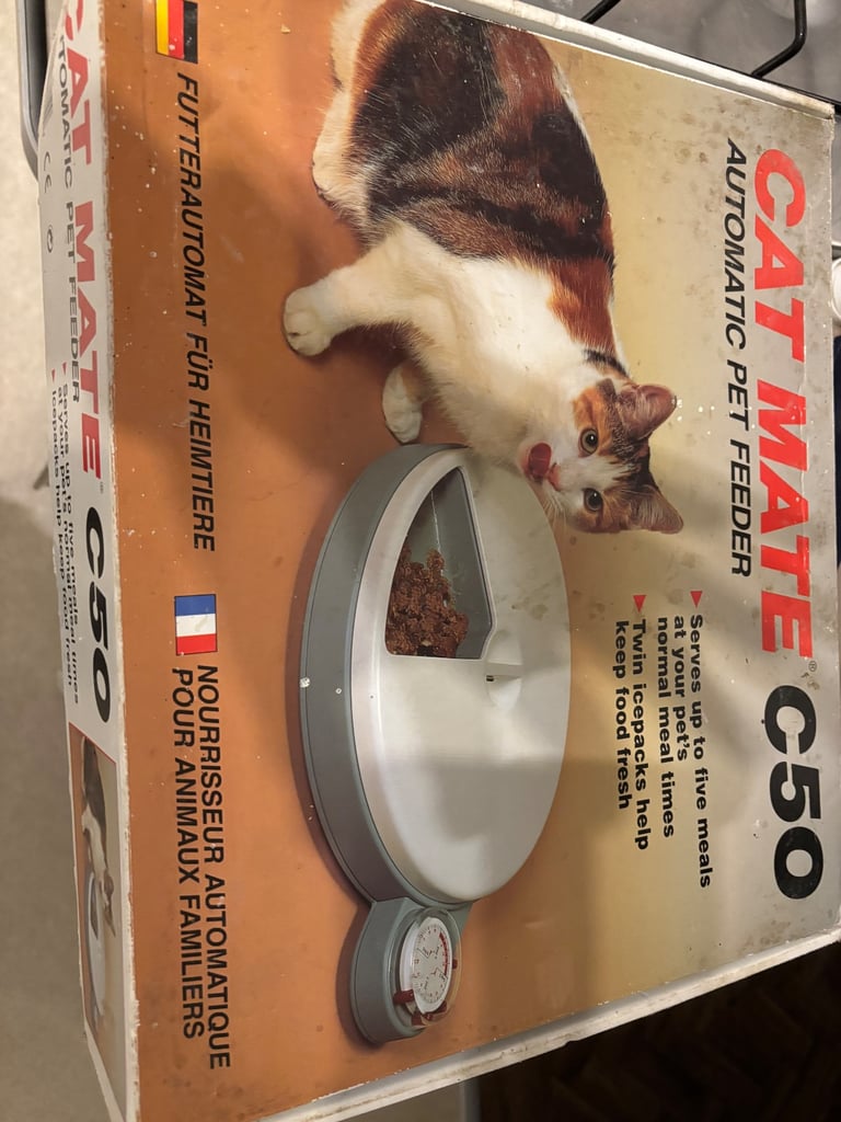 Cat Mate C50 automatic cat feeder