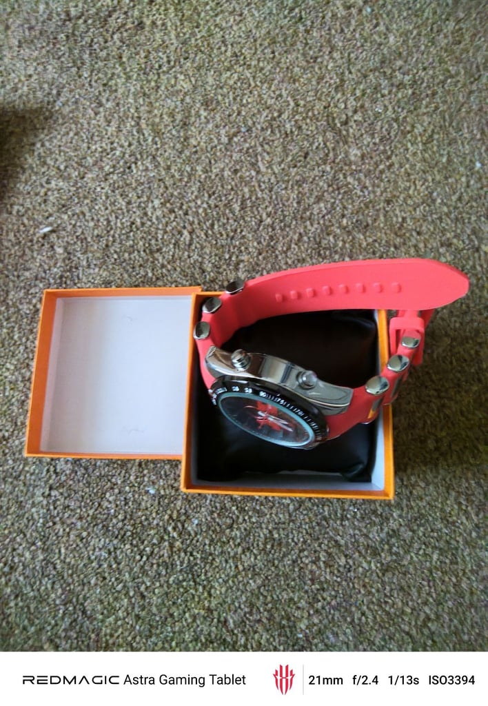 image for Classic wrist watches give me offers 💴💳🤝