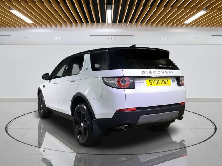 2018 Land Rover Discovery Sport 2.0 TD4 SE SUV 5dr Diesel Auto 4WD Euro 6 (s/s) (180 ps) ESTATE D...