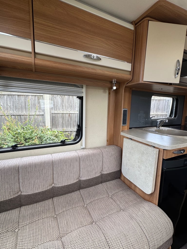 Swift challenger 580 se and air awning 