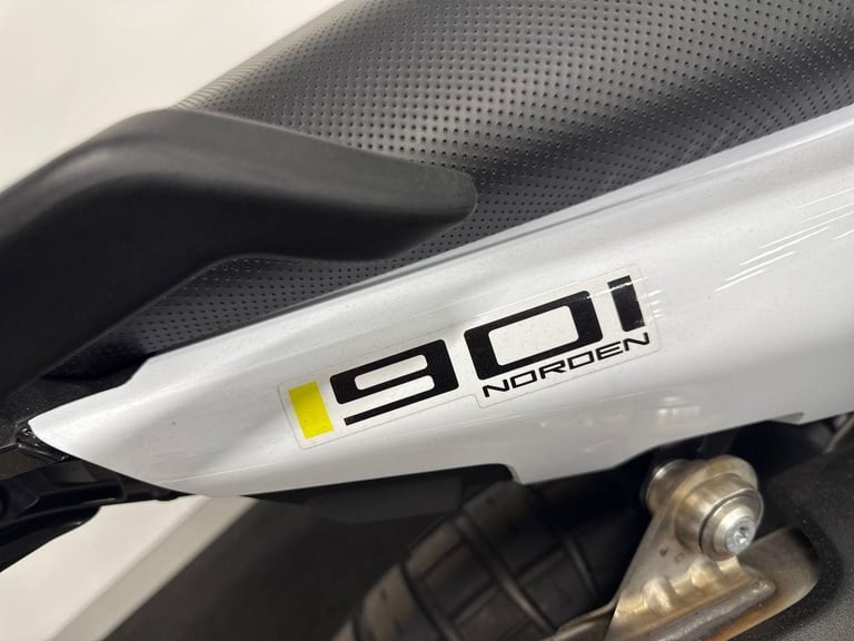 2025 Husqvarna Street NORDEN 901 Petrol grey 6 Speed