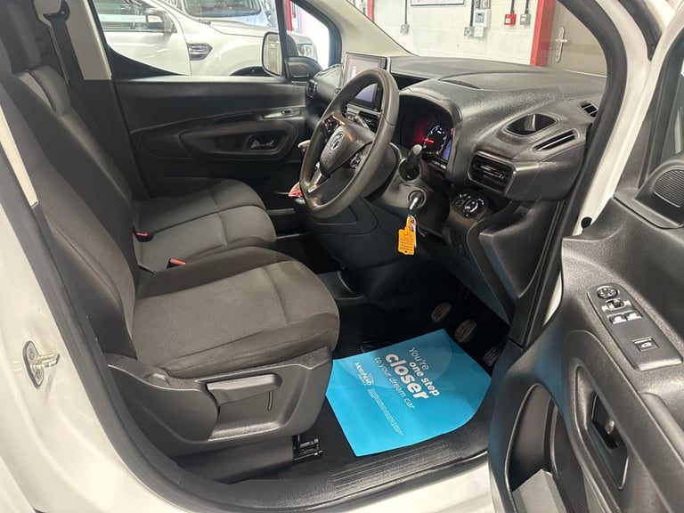 2022 22 VAUXHALL COMBO 1.5 TURBO D 2300 SPORTIVE L2 H1 EURO 6 100 BHP * 3 SEATER