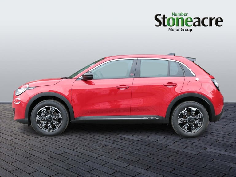 2025 Fiat 600 Fiat 600e (red) 54kwh 154hp HATCHBACK Electric Automatic