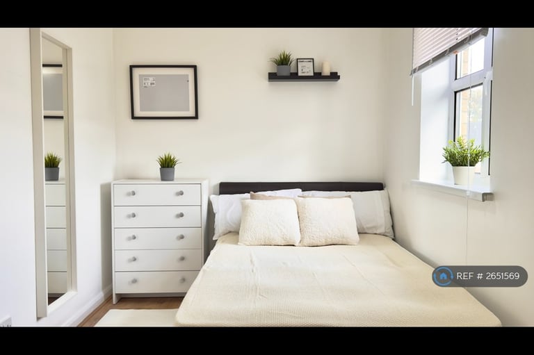 image for 6 bedroom house in Gadd Street, Nottingham, NG7 (6 bed) (#2651569)