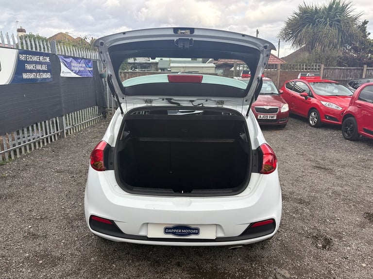 2013 Kia Ceed 1.6 CRDi 1 EcoDynamics 5dr HATCHBACK Diesel Manual