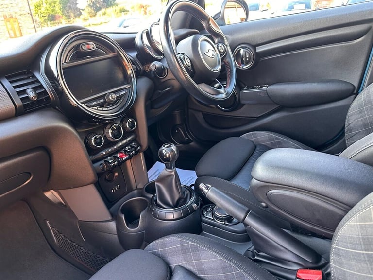 2014 MINI Hatch 1.5 Cooper 5dr HATCHBACK PETROL Manual