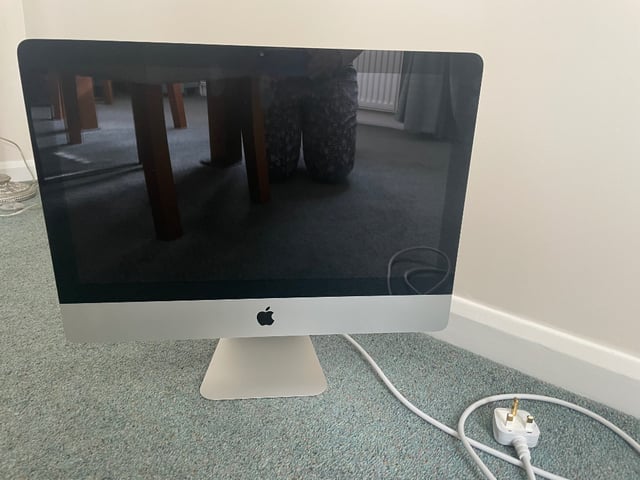 Apple iMac(21.5-inch,Mid せわしい 2011) Apple iMac(21.5-inch,Mid せわしい 2011)