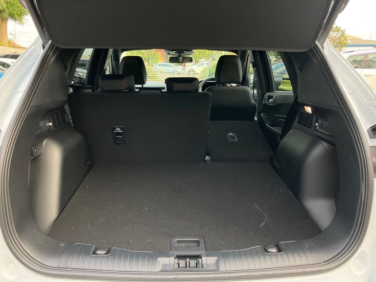2025 Ford Kuga Kuga ST-Line 5 door 2.5L Duratec PHEV 243PS FWD CVT Automatic 5 Door PETROL/ELECTR...