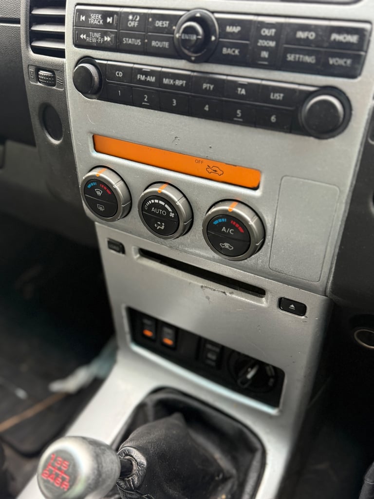 NISSAN NAVARA TEKNA DCI 2.5 DOUBLE CAB PICK UP