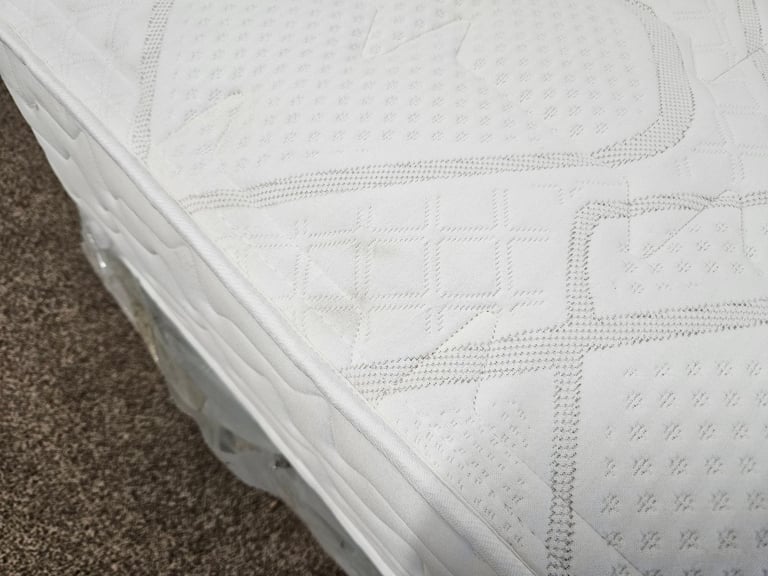 Relyon Comfort Pure 1000 Pocket Mattress, King Size RRP £969 (Brand New)