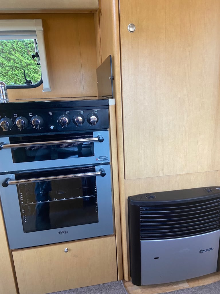 Abbey Aventura 6 Berth Caravan 
