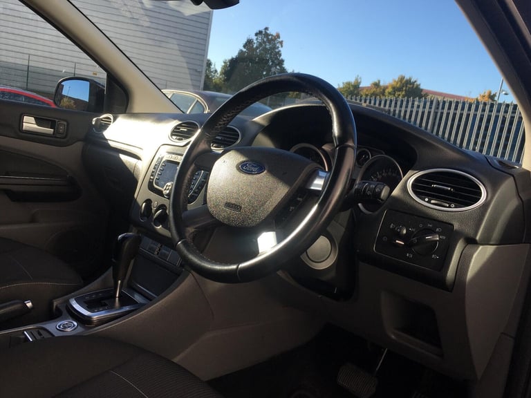 2010 Ford Focus 1.6 Titanium 5dr HATCHBACK Petrol Automatic
