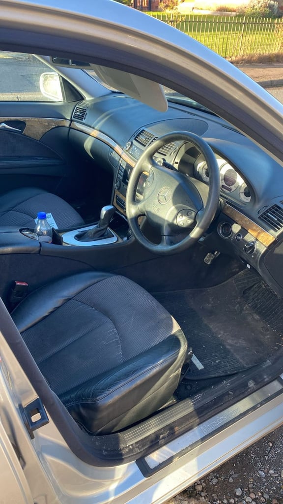 Mercedes-Benz, E CLASS, Saloon, 2005, Semi-Auto, 2148 (cc), 4 doors