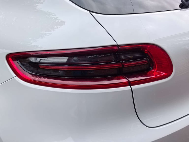 2015 Porsche Macan 3.0 Macan S D Semi-Auto 4WD 5dr SUV Diesel Automatic