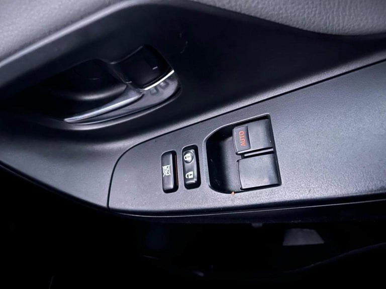 HPI CLEAR Toyota, YARIS, Hatchback, 2015, Manual, 1329 (cc), 5 doors