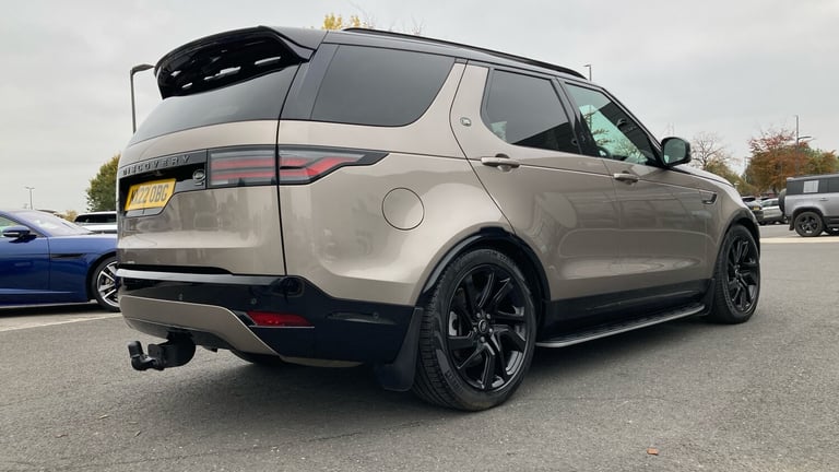 2022 Land Rover Discovery 3.0 D300 R-Dynamic SE 5dr Auto Diesel Station Wagon Station Wagon Diese...