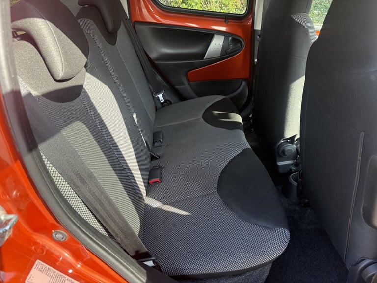 TOYOTA AYGO 1.0 VVT-i Fire 2013