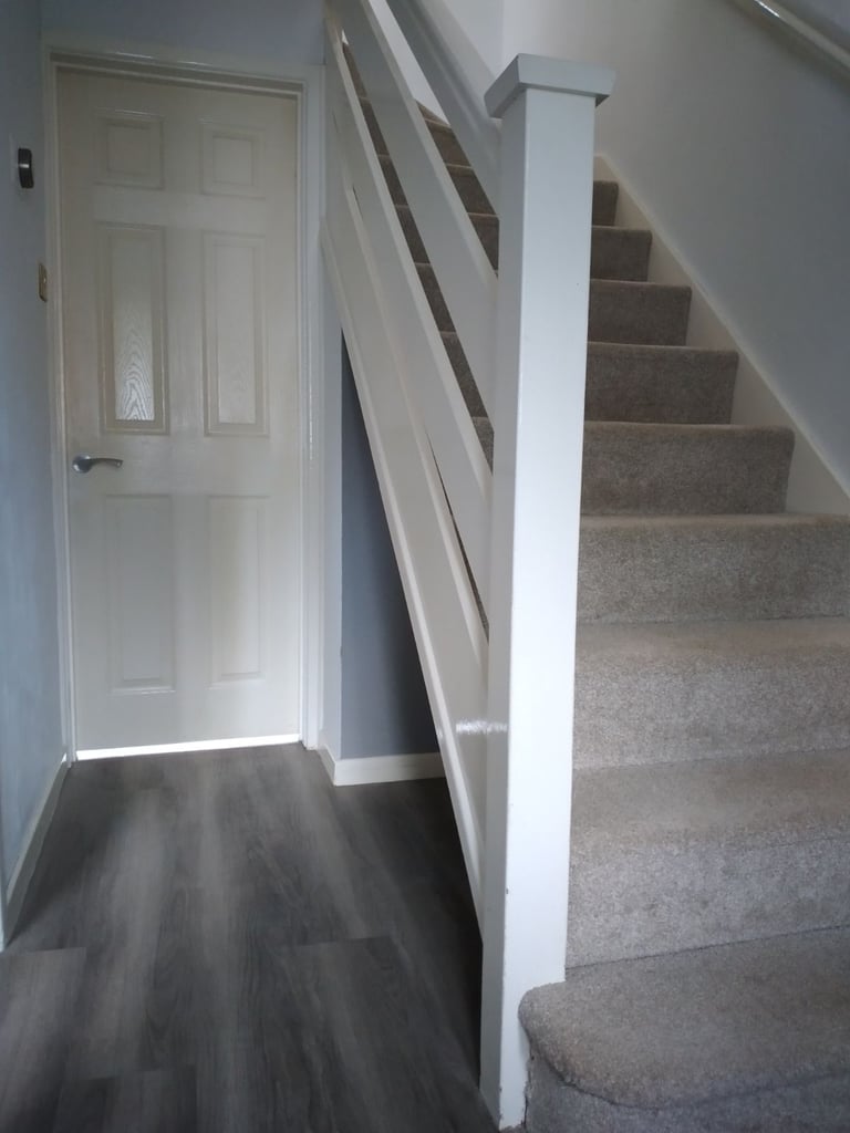 2 bed house for rent, close to centre & Rg12 9RT