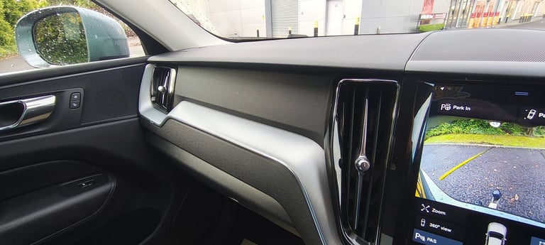 2018 Volvo XC60 2.0L Momentum Pro D4 AWD Auto SUV 5dr Diesel Automatic Euro 6 (188 bhp) SUV Diese...