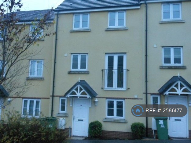 5 bedroom house in Trafalgar Drive, Torrington, EX38 (5 bed) (#2586177)