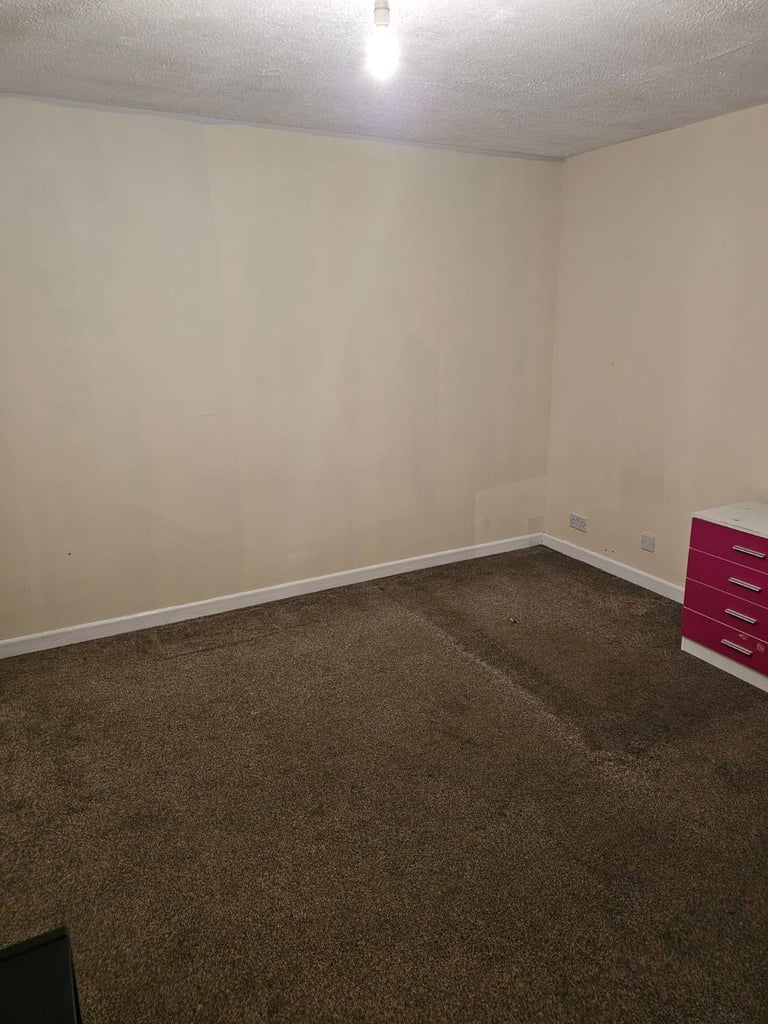 3 bedroom property located in Dudley
