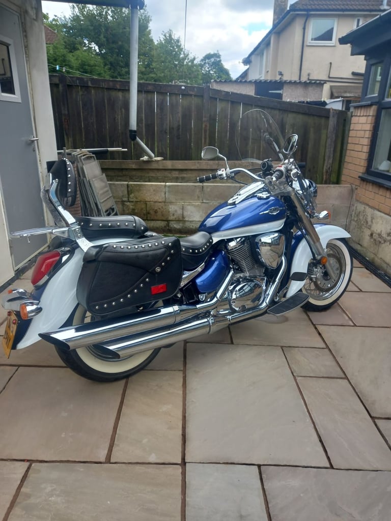 Suzuki, 2012, 805 (cc)