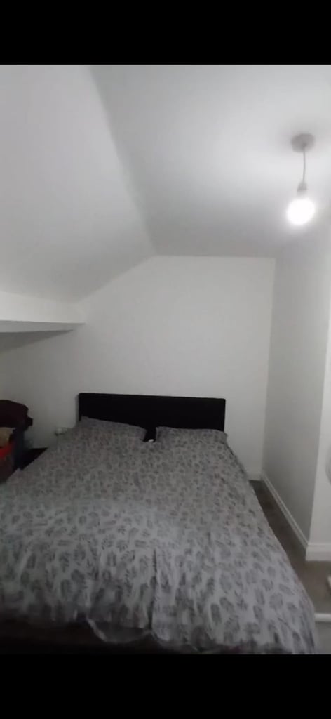 Loft room with ensuite 