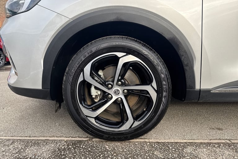 2023 MG MG HS 103408 Hatchback Automatic