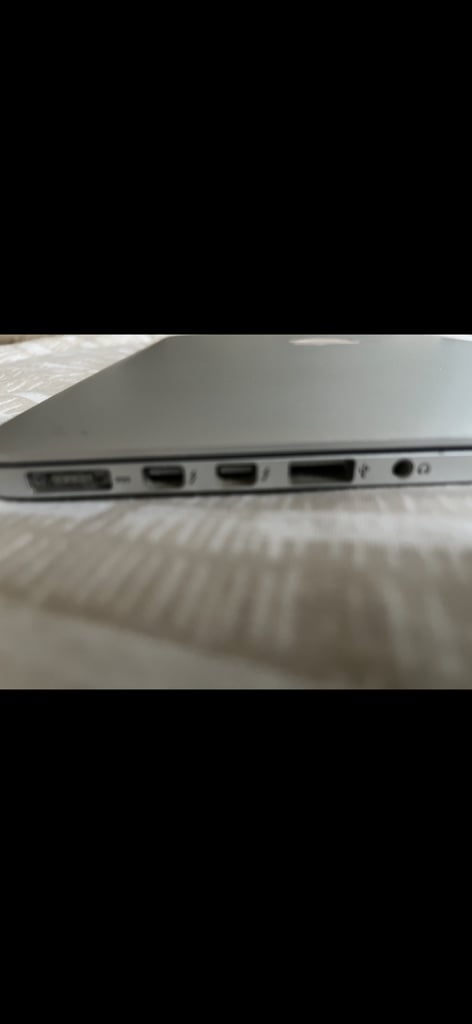 MacBook Pro 2014 13” i5 2.6ghz 8gb RAM 128GB