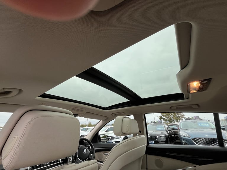 2013 BMW 5 Series 520d SE 5dr Step Auto [Business Media] HATCHBACK Diesel Automatic